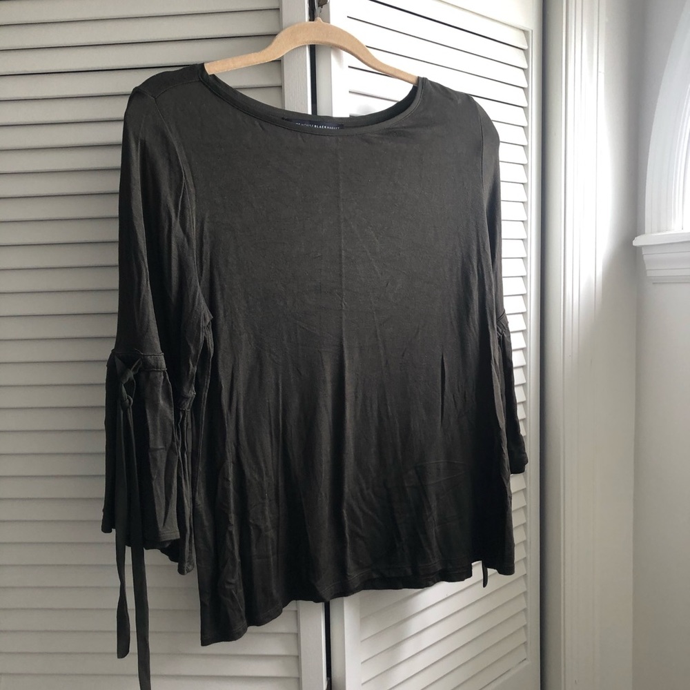 Olive green top with bow accents on sleeves M
